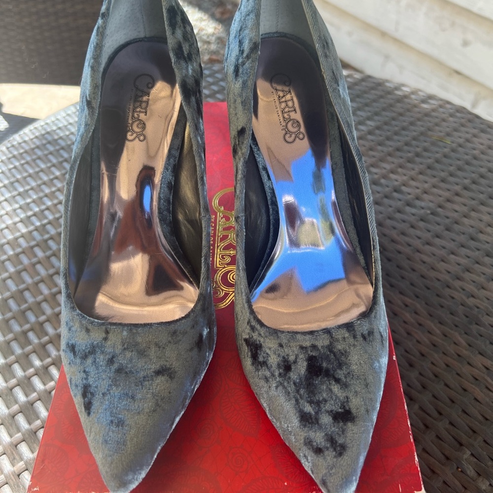 CARLOS SANTANA POSY SLATE/GRAY VELVET PUMPS Sz  8 1/2